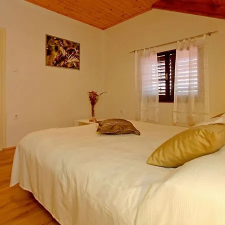 Mariela In Korcula, Heated Pool Vela Luka