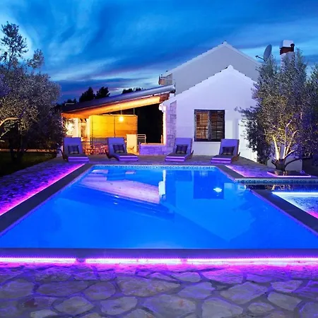 Mariela In Korcula, Heated Pool *